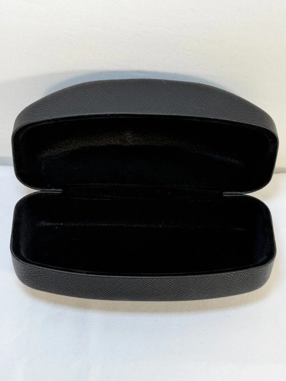 FERRAGAMO Black Hard Clamshell Eyeglass Sunglasses Case